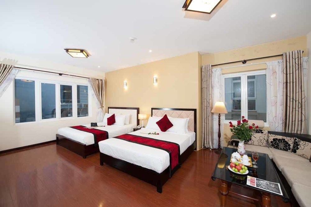 Truong Son Tung 1 - Beautiful Beach Hotel Дананг Екстериор снимка